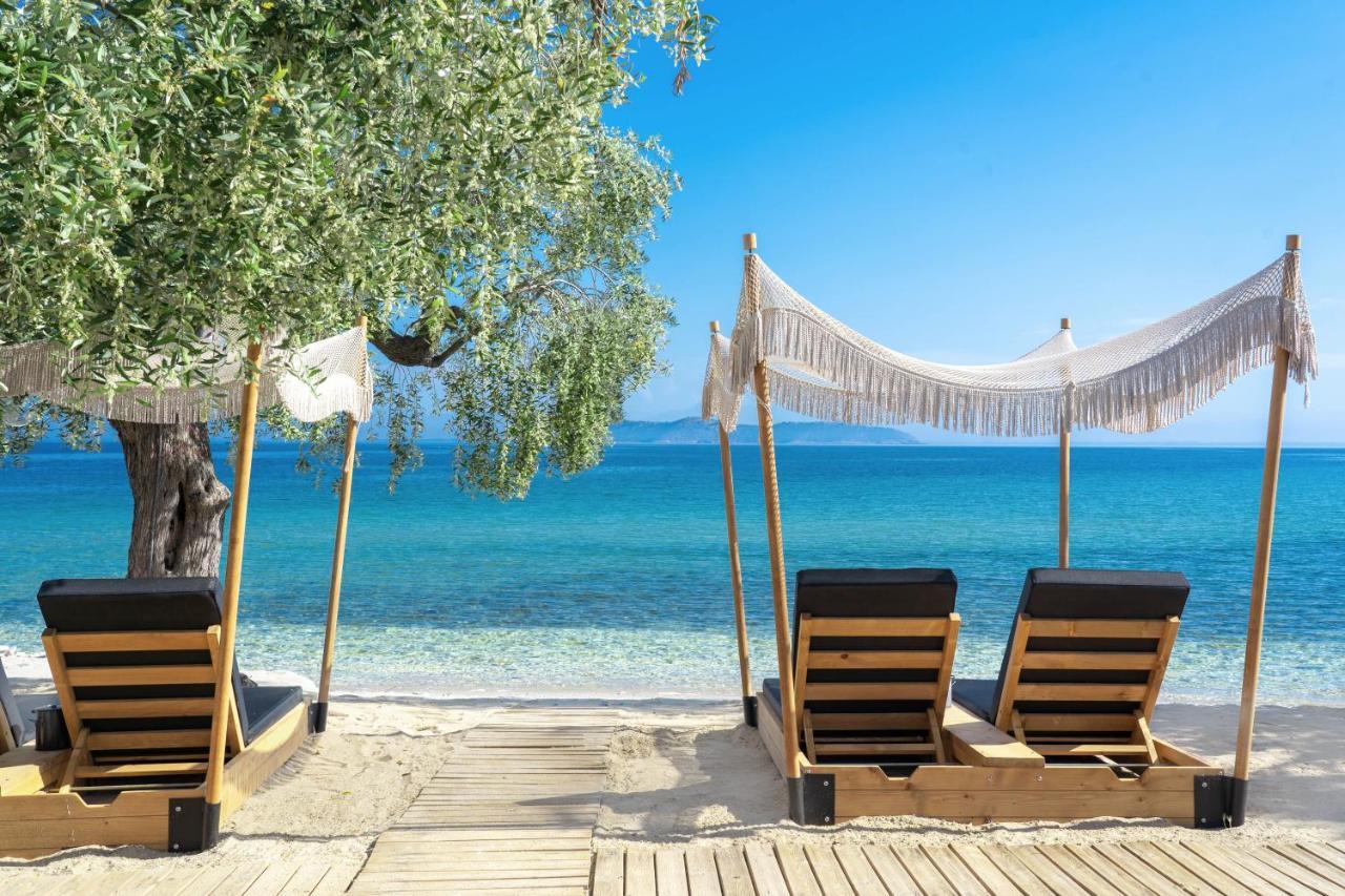 By The Sea Luxury Suites Liménasz Kültér fotó