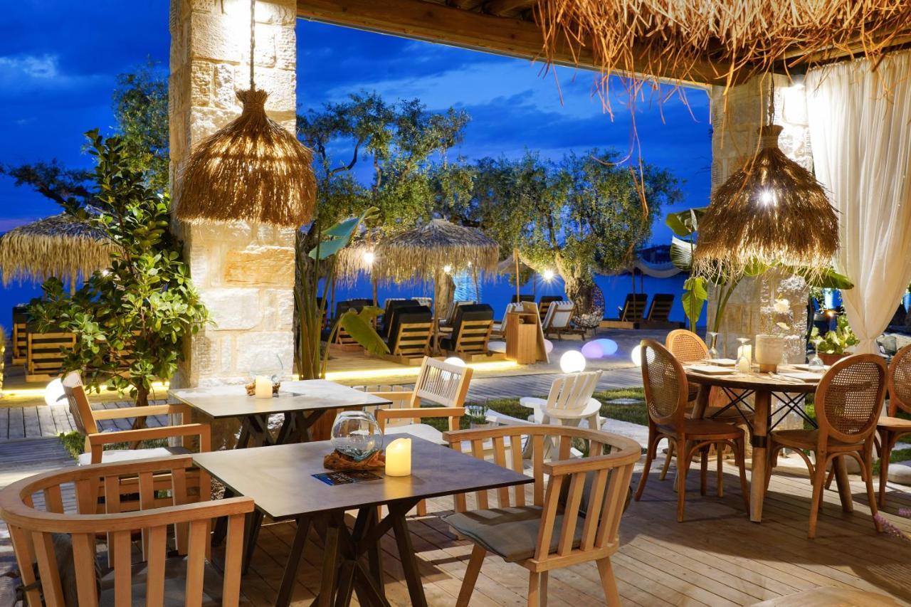 By The Sea Luxury Suites Liménasz Kültér fotó