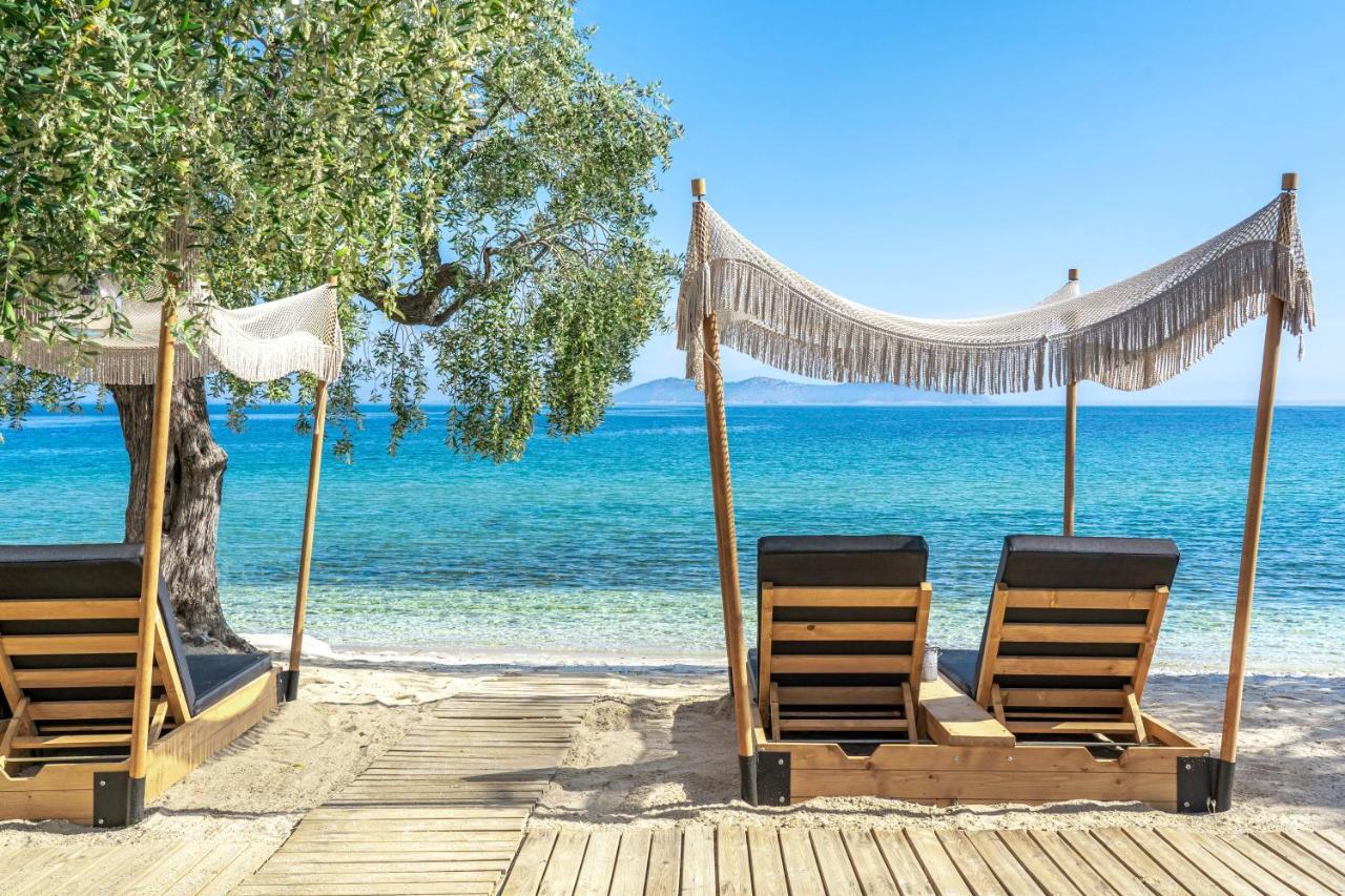 By The Sea Luxury Suites Liménasz Kültér fotó