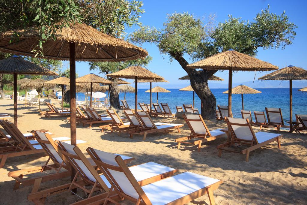 By The Sea Luxury Suites Liménasz Kültér fotó