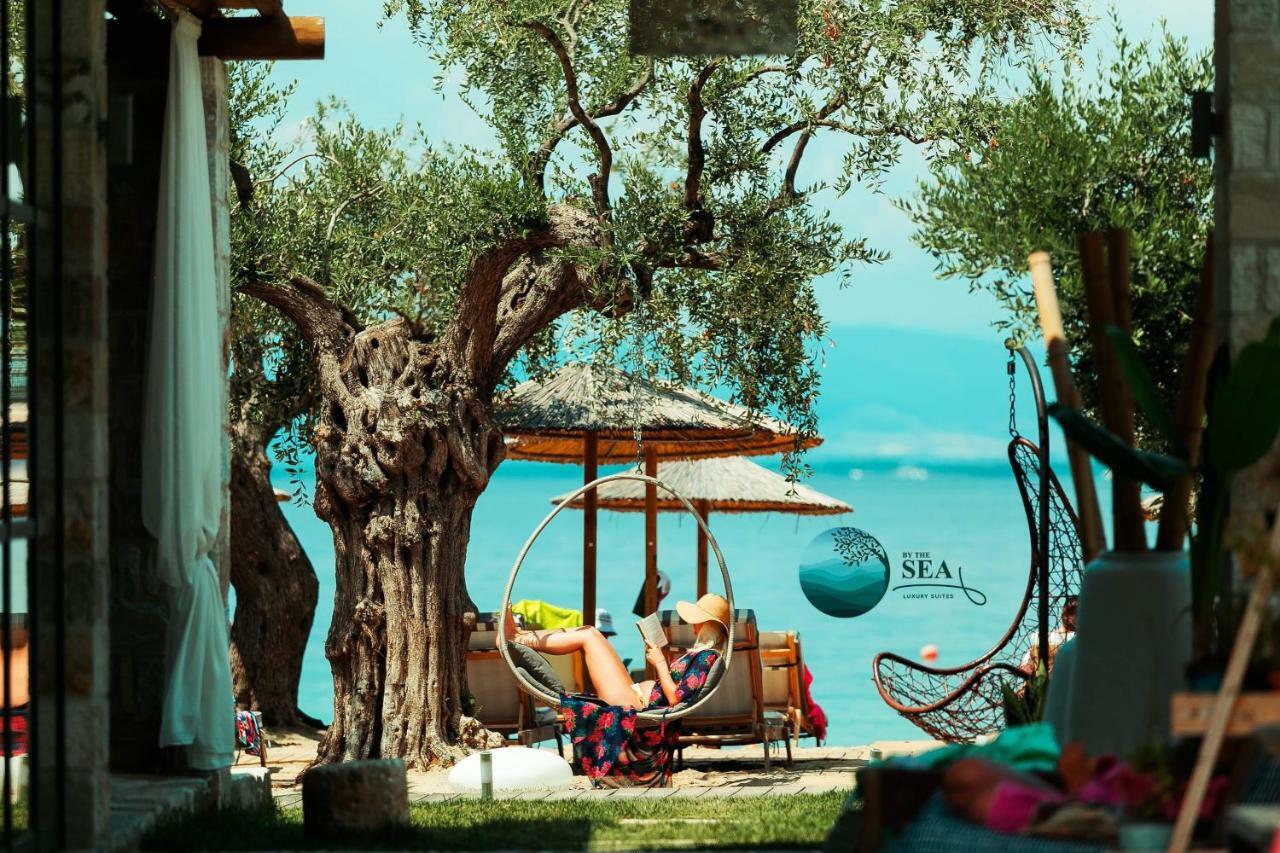 By The Sea Luxury Suites Liménasz Kültér fotó